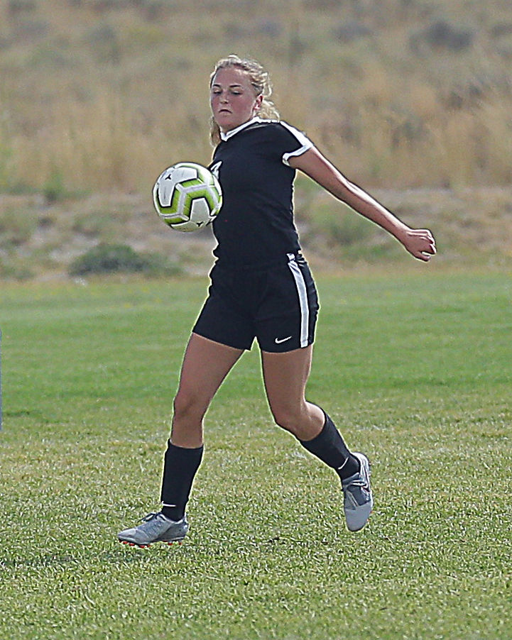 091019-elk-spt-spring-creek-girls-soccer-14.jpg